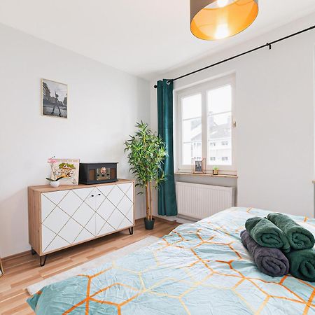 Smart Home - Wuppertal - Perfect For 6 Guests - Central - Netflix - Schwebebahn - Free Parking Zone Exterior photo